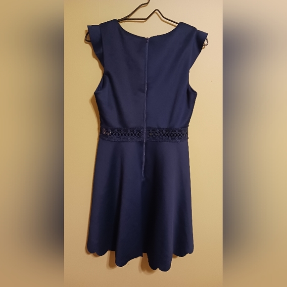 Sequin Hearts NWT Junior's Size 7 Blue Sleeveless Lace Waist Scallop Hem Dress - Picture 4 of 14